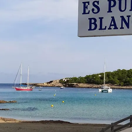 Flats Friends Es Puet Blanc